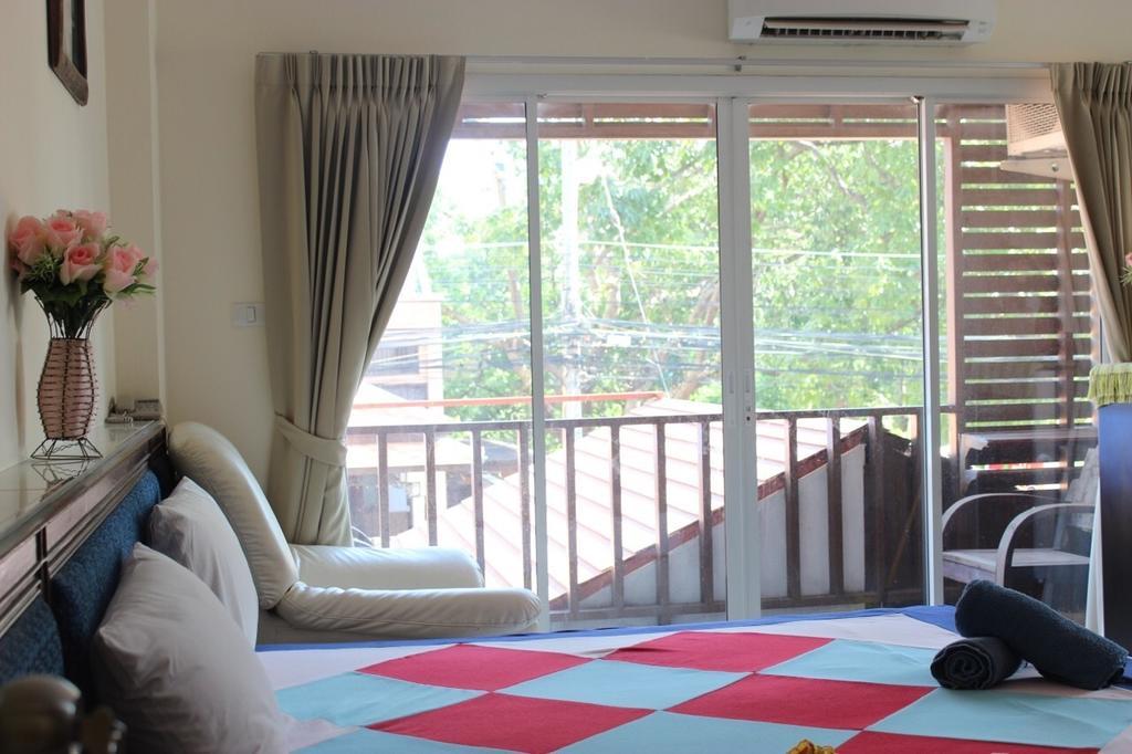 Dacha Beach Aparthotel Pattaya ภายนอก รูปภาพ